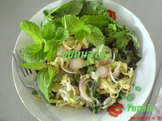ใส่พริกป่นนิดหน่อย..กลัวเผ็ดจ้า