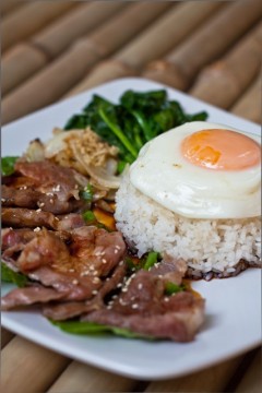 ข้าวหมูย่างซีอิ๊วญี่ปุ่น ข้าวหมูย่างซีอิ๊วญี่ปุ่น